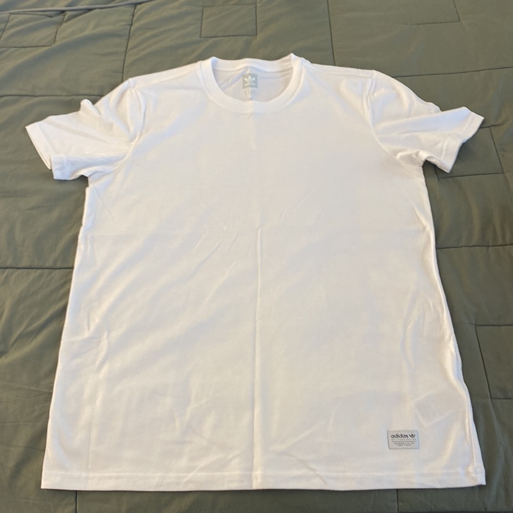 Adidas T- shirt